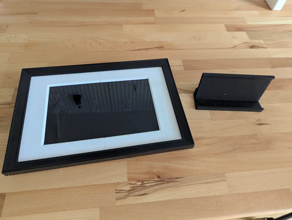 Final result and picture frame stand